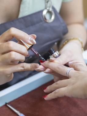 Cỏ May Beauty Lounge: Khám phá xu hướng nail mùa hè 2025 sang - xinh - chất ngắt ngày