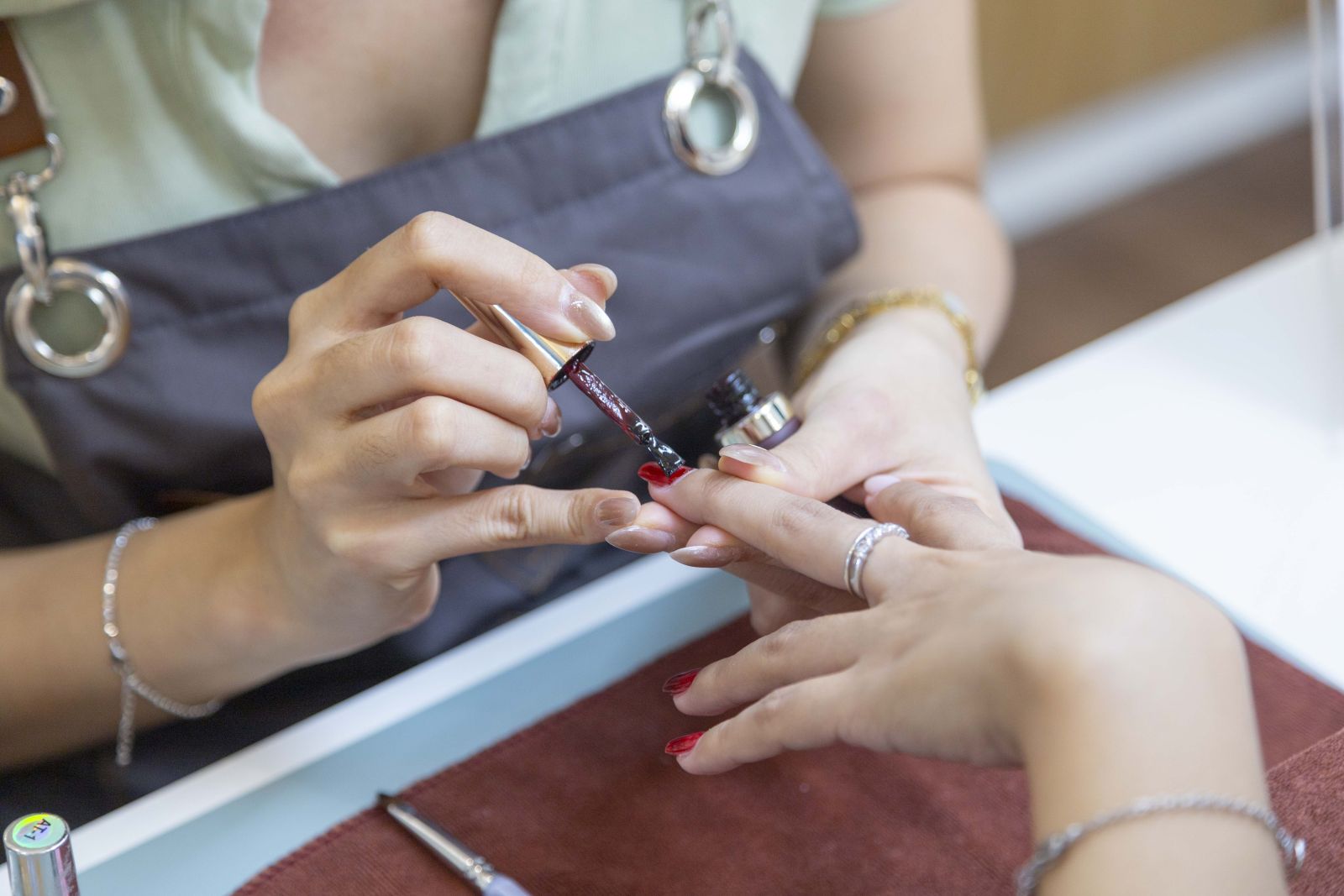 mẫu nail mùa hè 2025